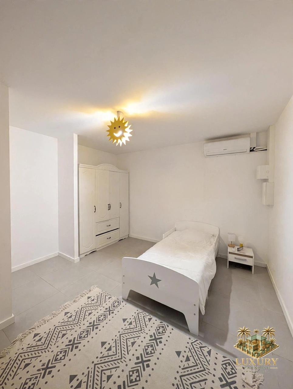 Cul-de-Sac – T3 rez-de-jardin avec jardin et petite vue mer